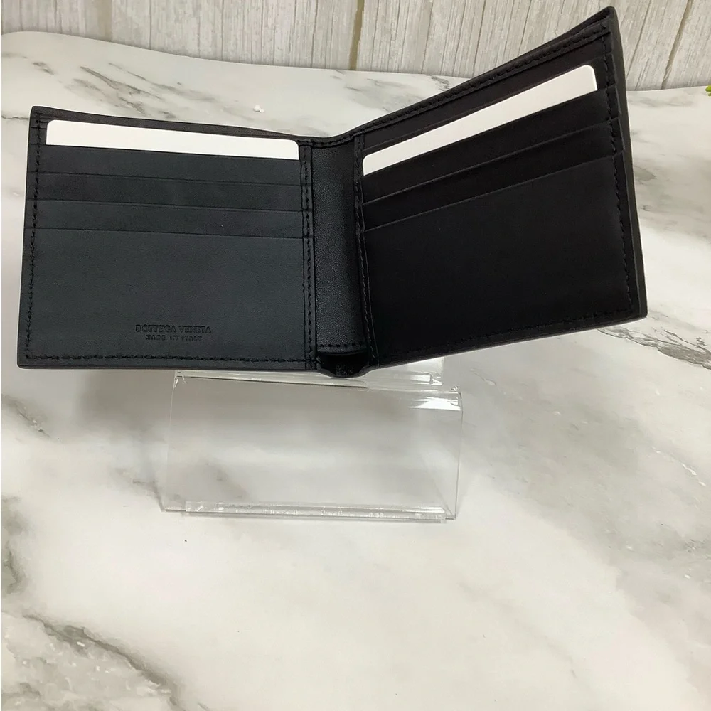 NWOT Bottega Veneta Black Intrecciato Leather Bifold Wallet